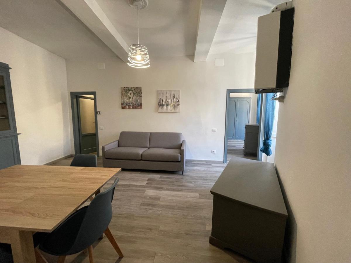 Bhr - Appartamento Dell'Anfiteatro Spoleto Bagian luar foto