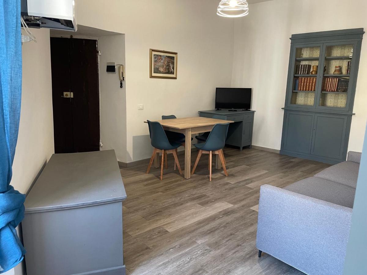 Bhr - Appartamento Dell'Anfiteatro Spoleto Bagian luar foto
